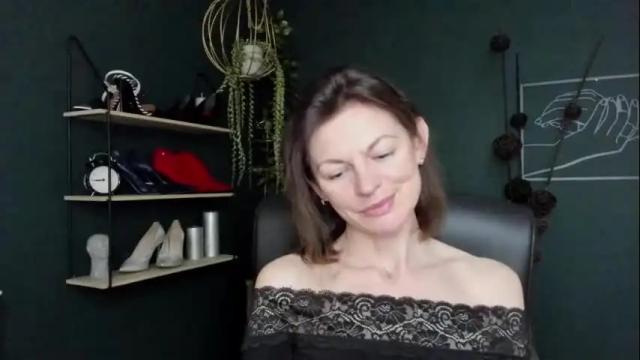 Image 2 of vivian_dream Stream on Chaturbate on 1 month ago
