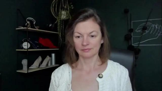 Image 4 of vivian_dream Stream on Chaturbate on 1 month ago