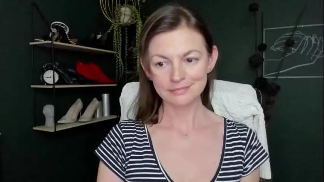 Image 2 of vivian_dream Stream on Chaturbate on 1 month ago