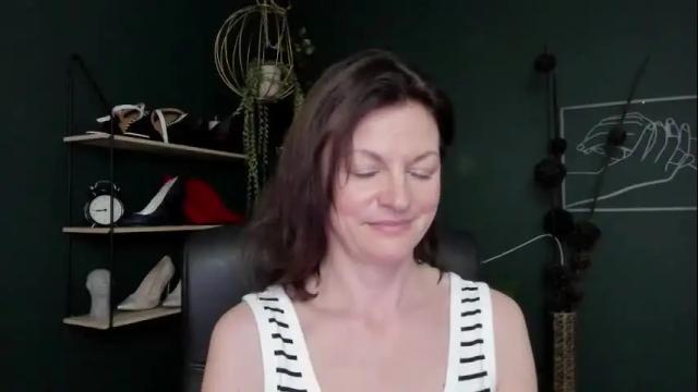 Image 7 of vivian_dream Stream on Chaturbate on 19 days ago