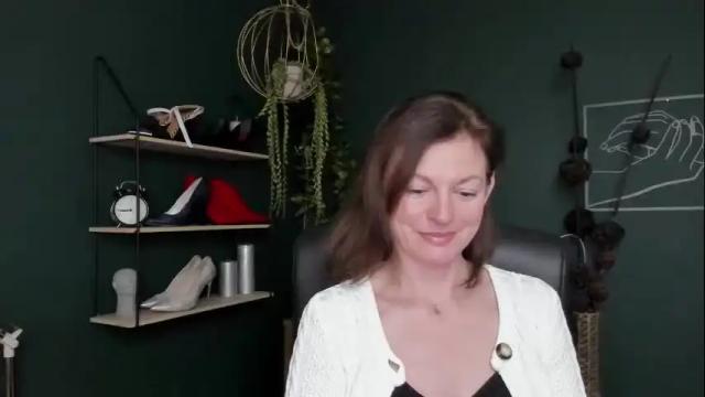 Image 11 of vivian_dream Stream on Chaturbate on 1 day ago