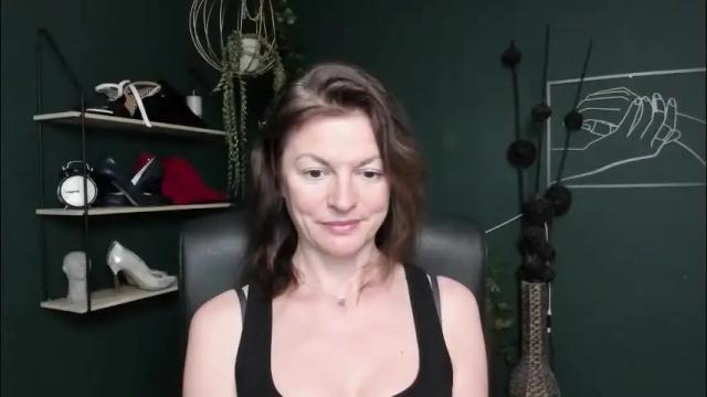 Image 7 of vivian_dream Stream on Chaturbate on 2 months ago