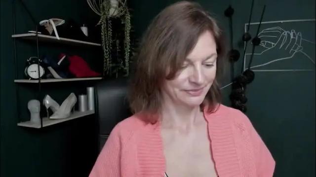 Image 11 of vivian_dream Stream on Chaturbate on 1 month ago