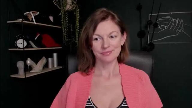 Image 4 of vivian_dream Stream on Chaturbate on 1 month ago