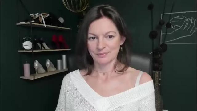 Image 11 of vivian_dream Stream on Chaturbate on 1 month ago