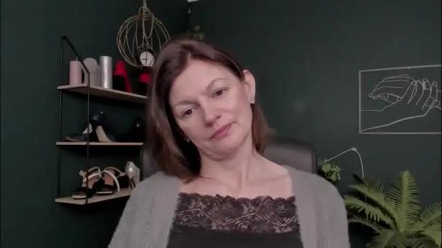 Image 2 of vivian_dream Stream on Chaturbate on 1 month ago