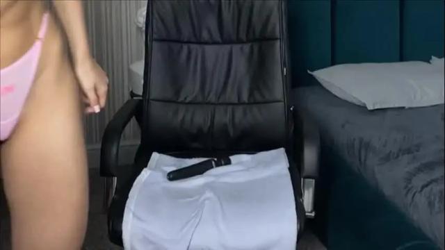 Image 12 of vivian_evans_ Stream on Chaturbate on 1 month ago