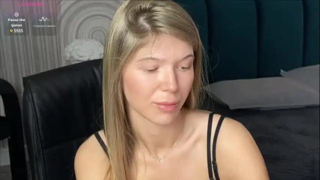 Image 12 of vivian_evans_ Stream on Chaturbate on 1 month ago