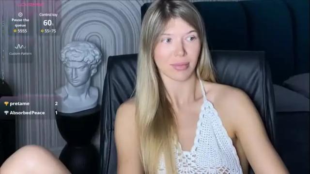 Image 2 of vivian_evans_ Stream on Chaturbate on 16 days ago