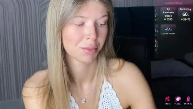 Image 6 of vivian_evans_ Stream on Chaturbate on 10 days ago