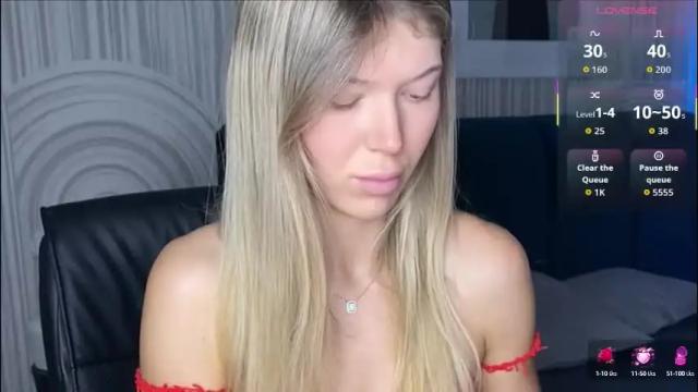 Image 12 of vivian_evans_ Stream on Chaturbate on 2 months ago