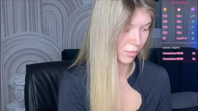 Image 8 of vivian_evans_ Stream on Chaturbate on 1 month ago
