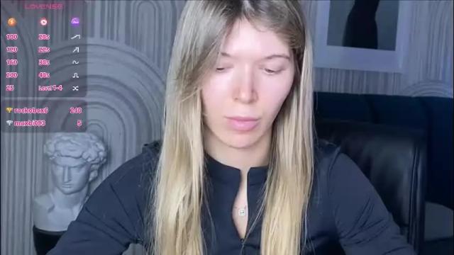 Image 2 of vivian_evans_ Stream on Chaturbate on 1 month ago