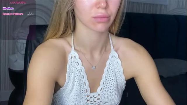 Image 4 of vivian_evans_ Stream on Chaturbate on 1 month ago