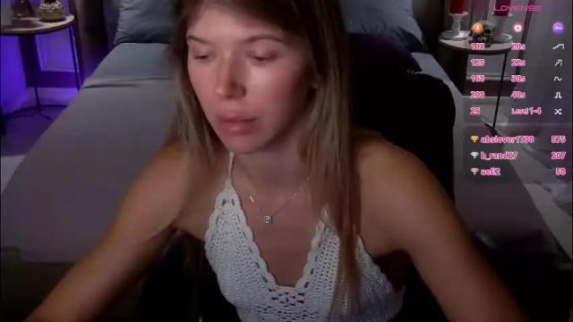 Image 11 of vivian_evans_ Stream on Chaturbate on 27 days ago