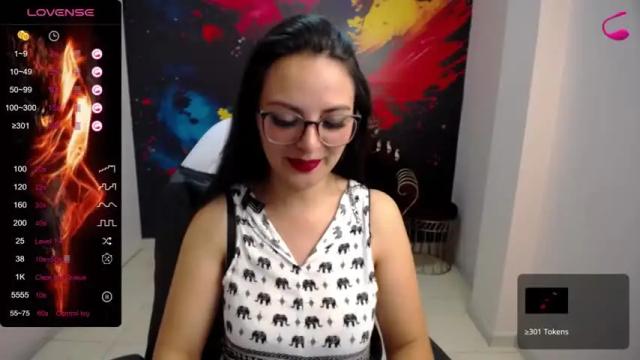 Image 6 of vivian_giraldo Stream on Chaturbate on 18 months ago