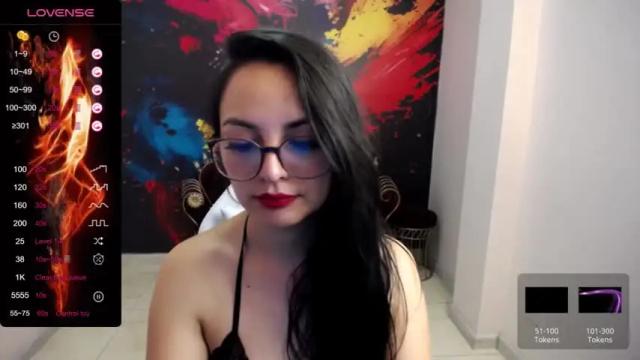 Image 7 of vivian_giraldo Stream on Chaturbate on 18 months ago