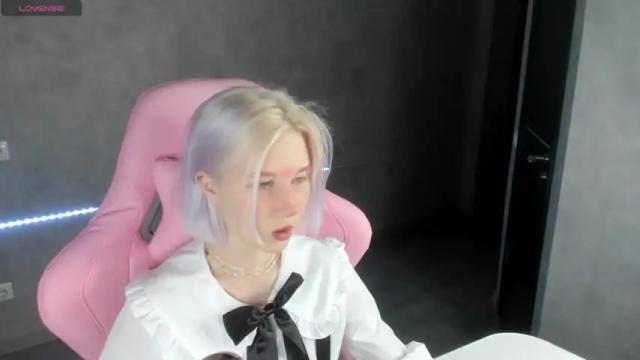 Image 4 of vivian_got Stream on Chaturbate on 13 months ago
