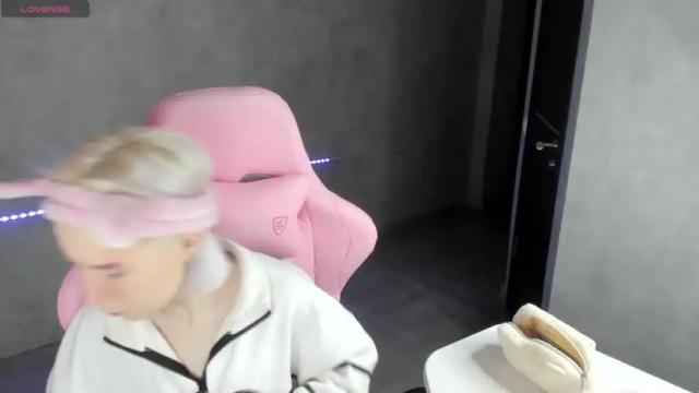 Image 6 of vivian_got Stream on Chaturbate on 12 months ago