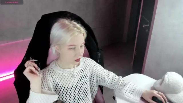 Image 3 of vivian_got Stream on Chaturbate on 12 months ago