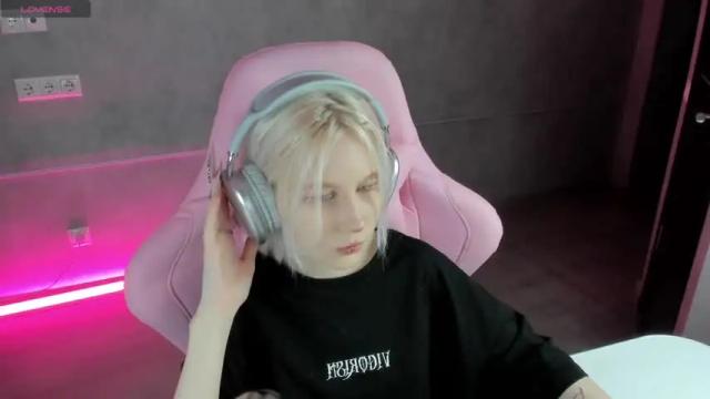 Image 12 of vivian_got Stream on Chaturbate on 12 months ago