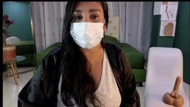 Image 2 of vivian_milfpaint Stream on Chaturbate on 2 months ago