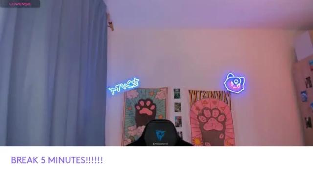 Image 10 of vivian_qwerty Stream on Chaturbate on 12 months ago