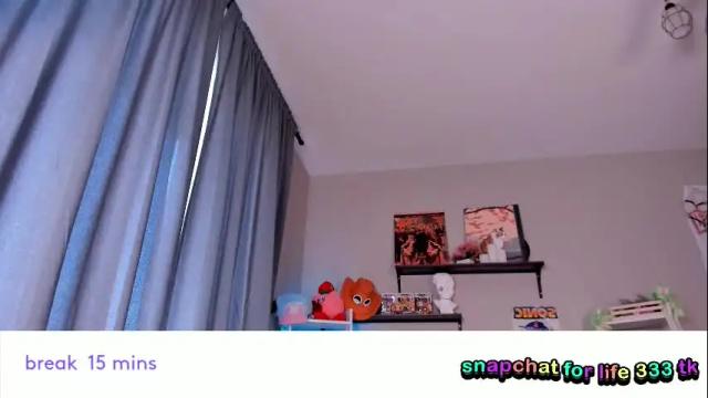 Image 2 of vivian_qwerty Stream on Chaturbate on 1 month ago