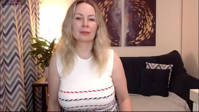 Image 11 of vivian_soul Stream on Chaturbate on 8 days ago