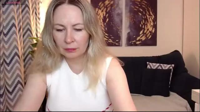 Image 4 of vivian_soul Stream on Chaturbate on 8 days ago
