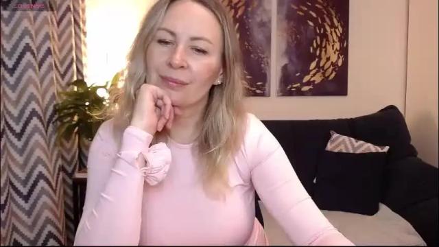 Image 3 of vivian_soul Stream on Chaturbate on 1 month ago