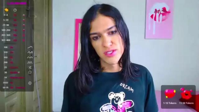 Image 2 of viviana1v Stream on Chaturbate on 25 months ago