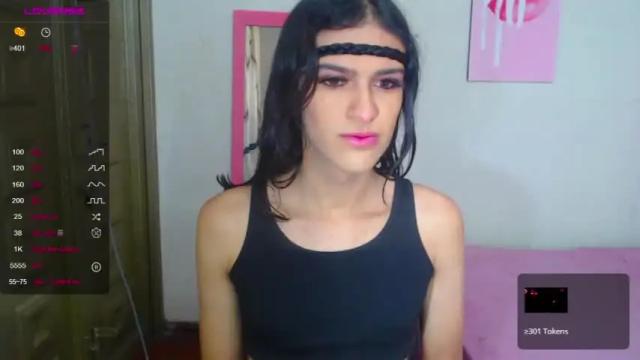Image 2 of viviana1v Stream on Chaturbate on 25 months ago