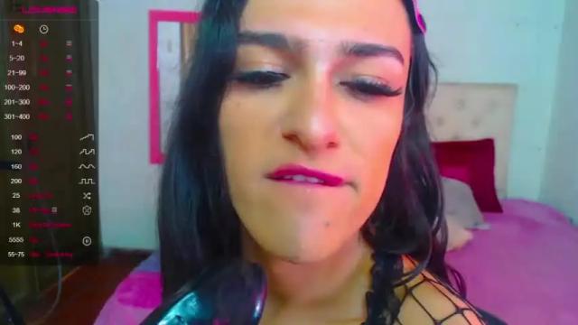 Image 7 of viviana1v Stream on Chaturbate on 25 months ago