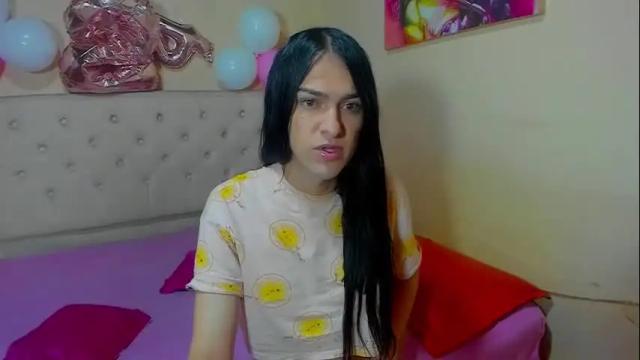 Image 2 of vivianalatin Stream on Chaturbate on 1 month ago