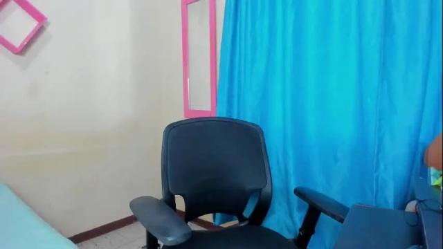 Image 4 of vivianalatin Stream on Chaturbate on 25 days ago