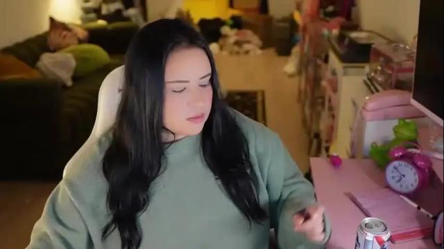 Image 4 of vivianaortega Stream on Chaturbate on 19 days ago