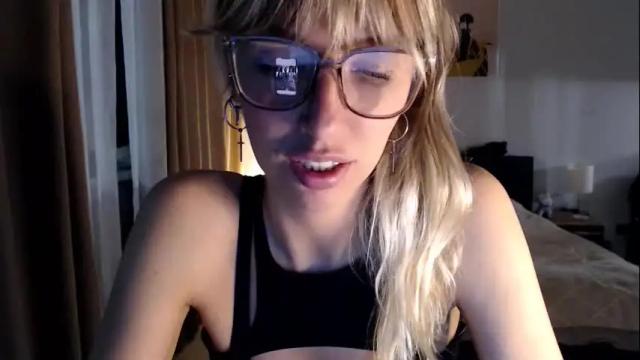 Image 10 of vivica_coke Stream on Chaturbate on 2 months ago
