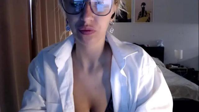 Image 10 of vivica_coke Stream on Chaturbate on 1 month ago