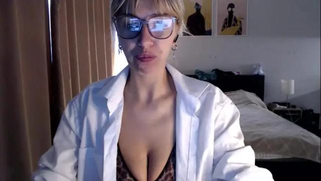 Image 4 of vivica_coke Stream on Chaturbate on 1 month ago