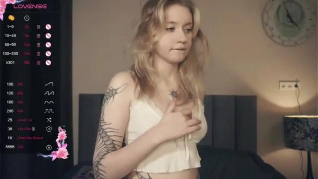 Image 11 of vivid_girls Stream on Chaturbate on 1 month ago