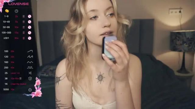 Image 8 of vivid_girls Stream on Chaturbate on 1 month ago