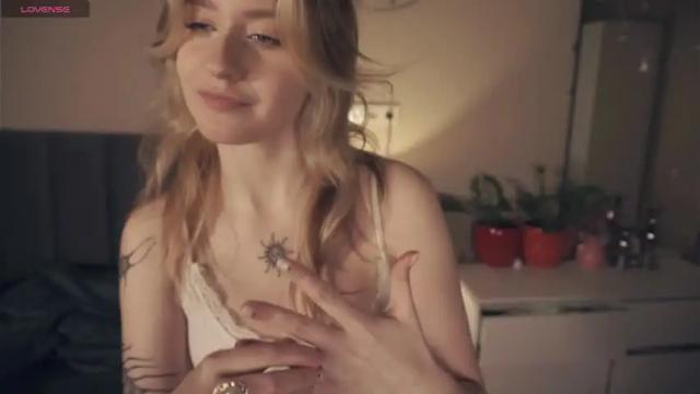 Image 12 of vivid_girls Stream on Chaturbate on 1 month ago