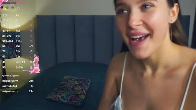Image 10 of vivid_girls Stream on Chaturbate on 1 month ago