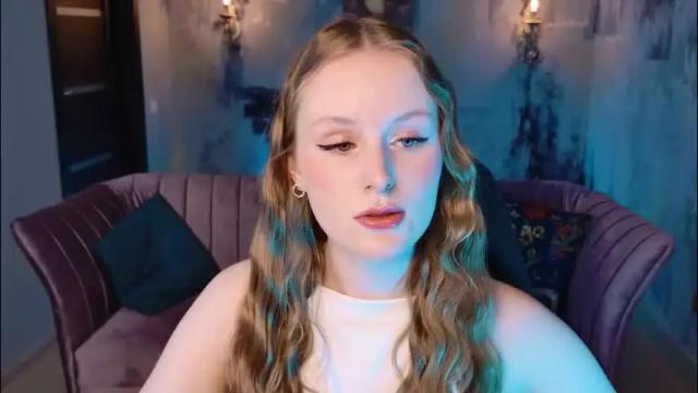 Image 2 of vivienleeigh Stream on Chaturbate on 2 months ago