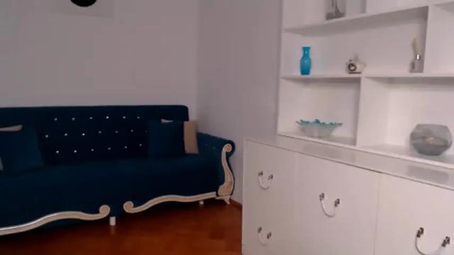 Image 4 of vivienneclement Stream on Chaturbate on 2 months ago