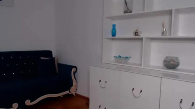 Image 12 of vivienneclement Stream on Chaturbate on 1 month ago
