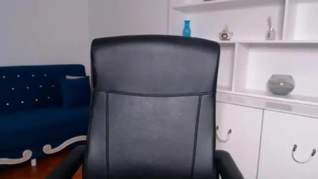Image 8 of vivienneclement Stream on Chaturbate on 1 month ago