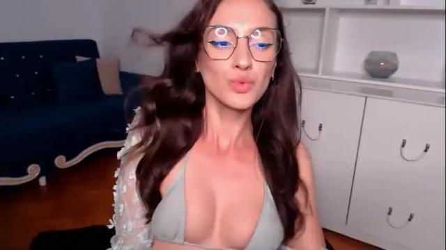 Image 6 of vivienneclement Stream on Chaturbate on 1 month ago