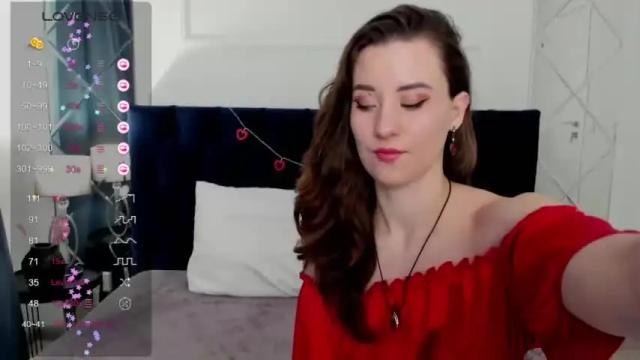 Image 3 of vivienparis Stream on Chaturbate on 14 months ago